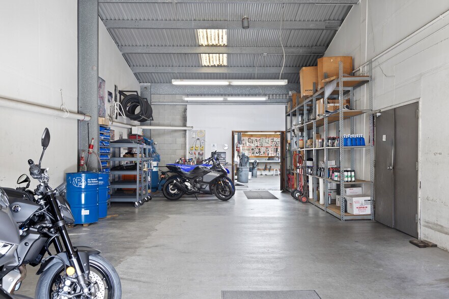 More Photos Of 735 Gilman St, Berkeley Showroom For Sale