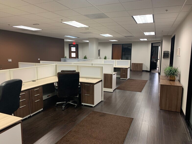 More Photos Of 8925 W Post Rd, Las Vegas Office For Lease
