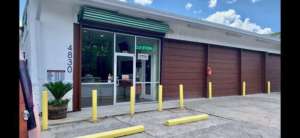 Primary Photo Of 4830 Sunbeam St, Houston Auto Repair For Lease