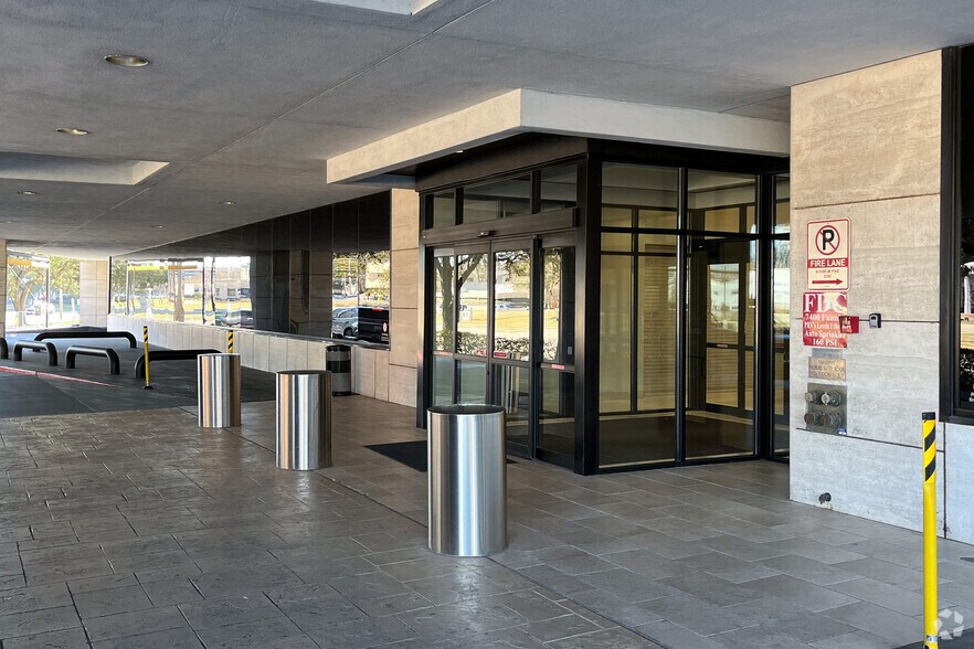 More Photos Of 7400 Fannin St, Houston Medical For Lease