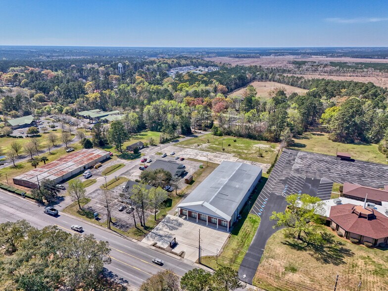 More Photos Of 69 Jessamine Ave, Georgetown Flex For Lease