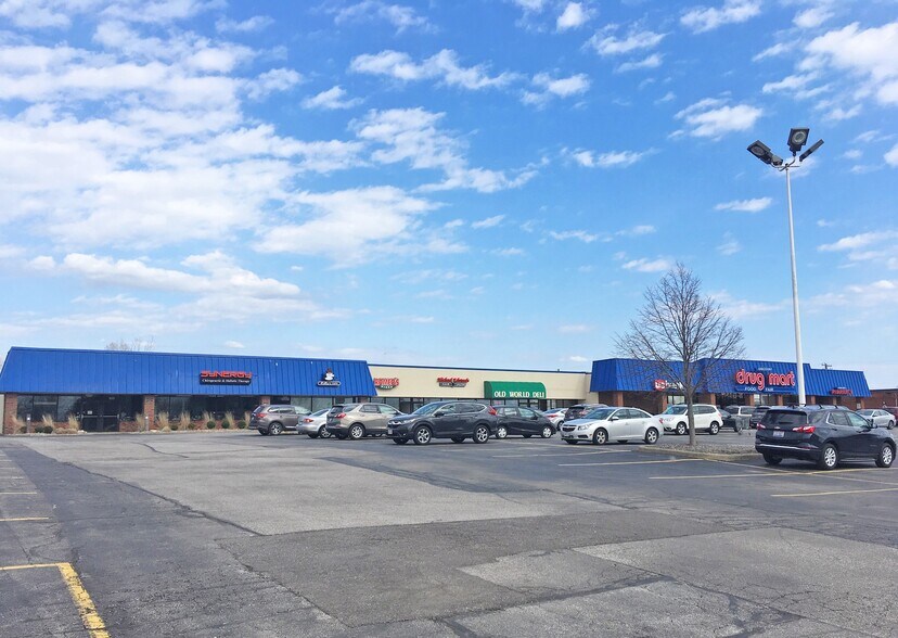 More Photos Of 1655-1673 Pearl Rd, Brunswick General Retail For Lease