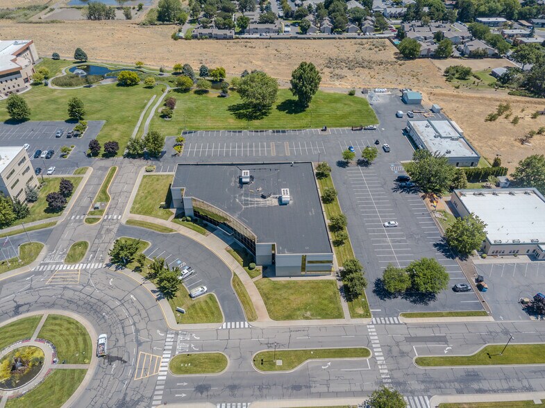 More Photos Of 2425 Stevens Center Pl, Richland Office For Lease