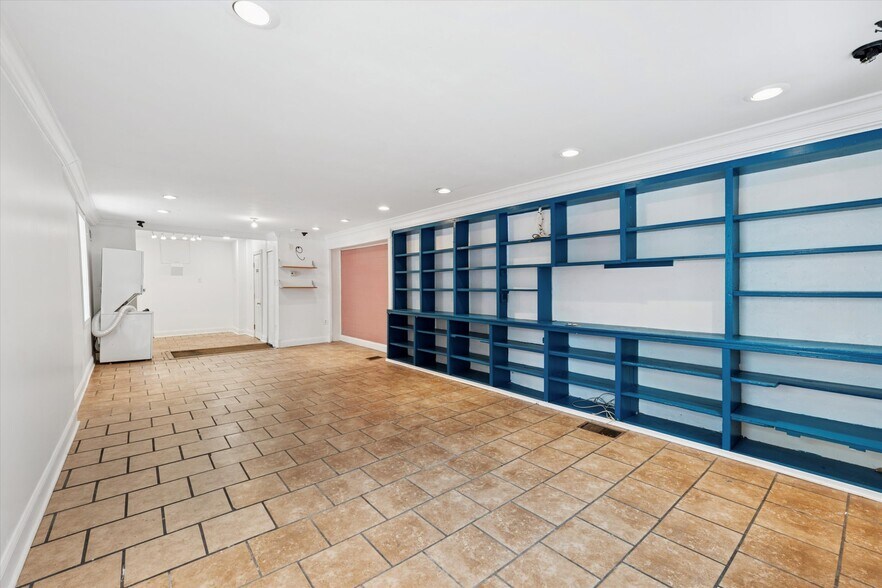 More Photos Of 2621 Sepviva St, Philadelphia Storefront Retail Residential For Sale