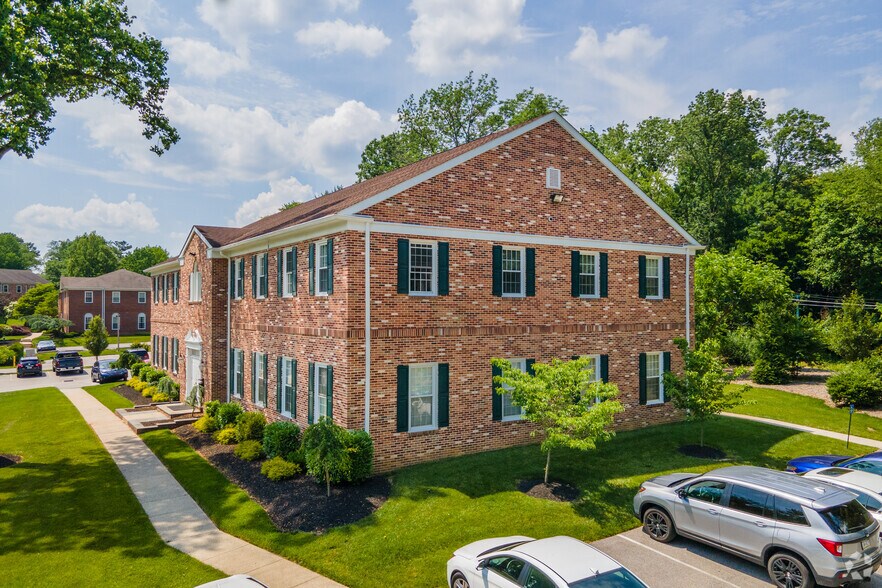 More Photos Of 103 Chesley Dr, Media Office For Lease