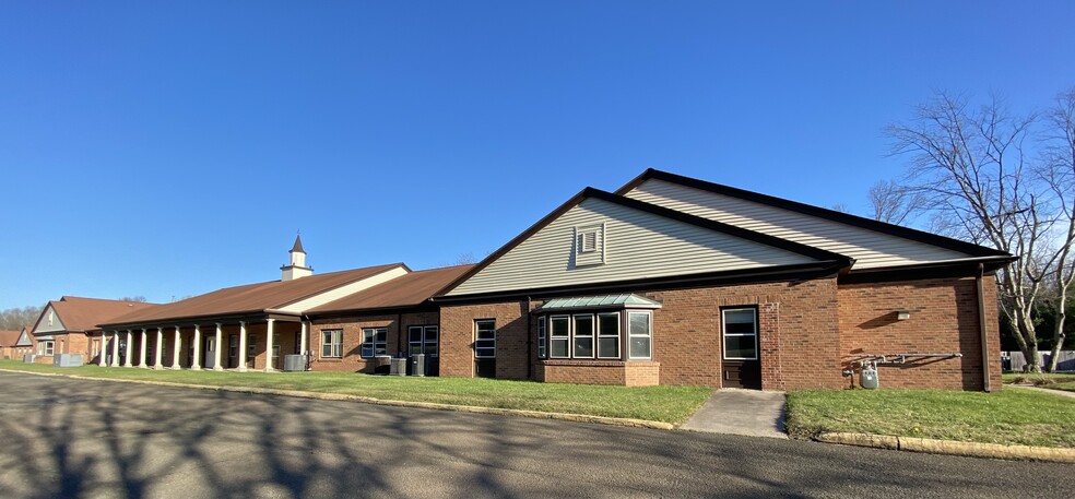 Primary Photo Of 102-104 S Turnpike Rd, Wallingford Office For Lease