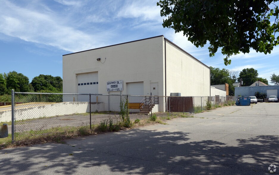More Photos Of 1343 Main St, West Warwick Manufacturing For Lease