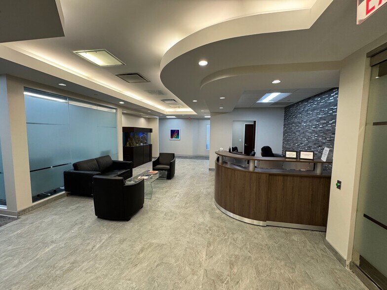 More Photos Of 800 Westchester Ave, Rye Brook Coworking Space