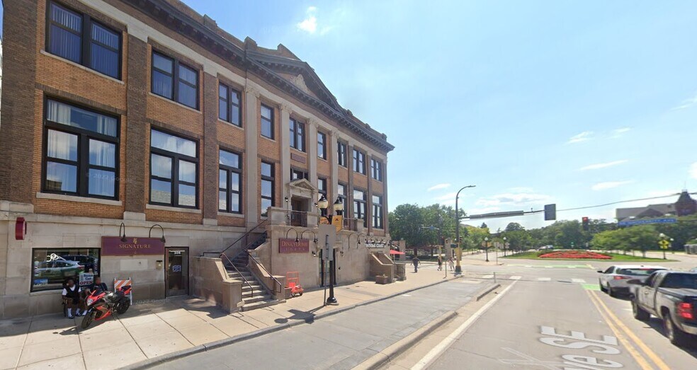 More Photos Of 304 15th Ave SE, Minneapolis Apartments For Lease