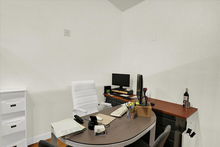 More Photos Of 1201 S Parker Rd, Denver Medical For Sale