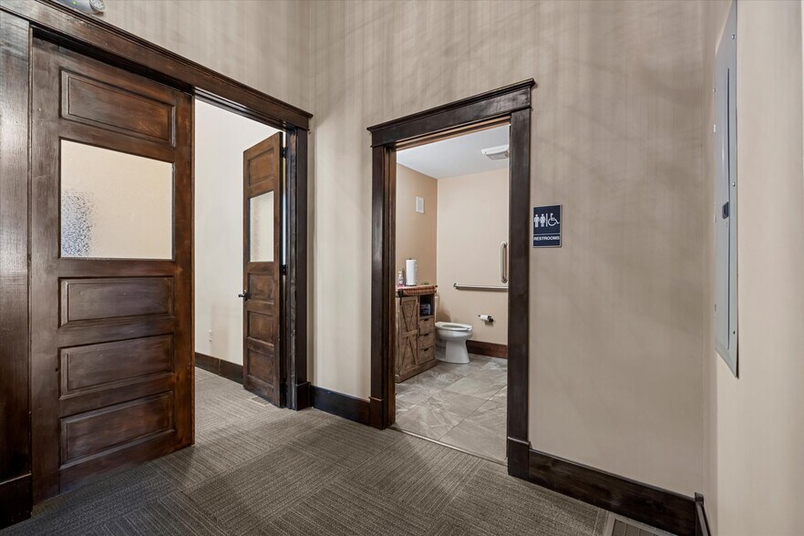 More Photos Of 127-131 W Market St, Cadiz Storefront Retail Residential For Sale