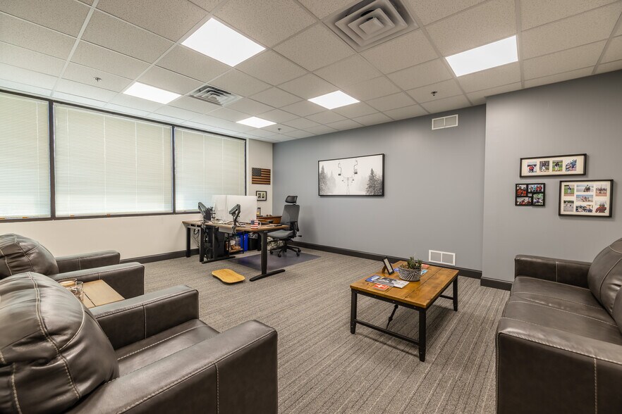 More Photos Of 500 Canal View Blvd, Rochester Unknown For Lease