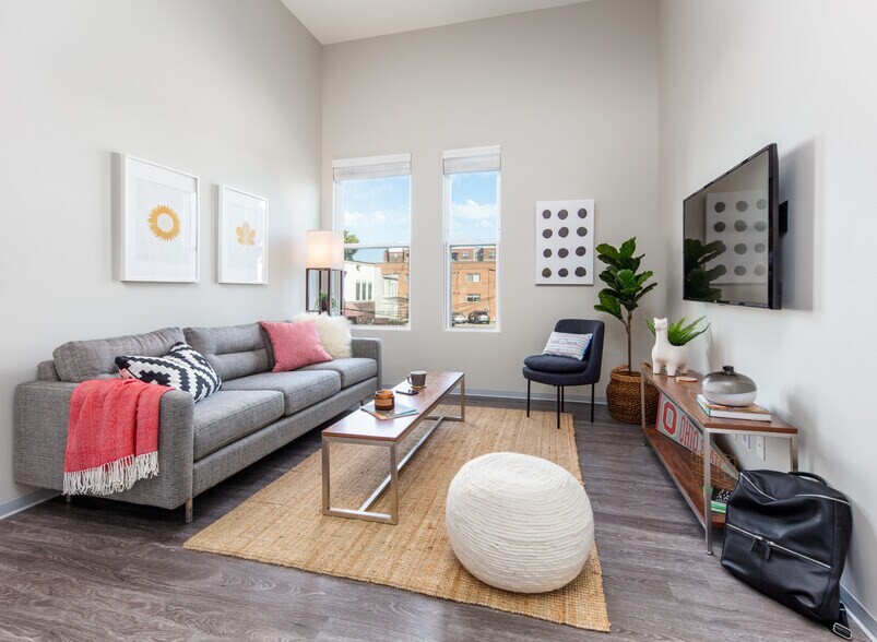 More Photos Of 1400 N High St, Columbus Apartments For Lease