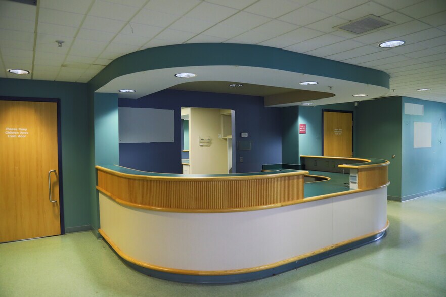 More Photos Of 1001-1019 S Broad St, Lansdale Medical For Lease