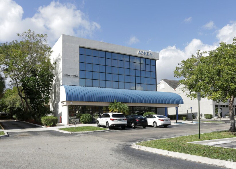 More Photos Of 1704-1726 N University Dr, Coral Springs Medical For Lease