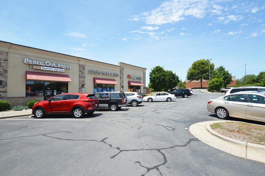 More Photos Of 150-190 Hanes Mill Ct, Winston-Salem Storefront For Sale