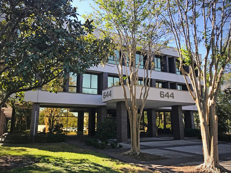 More Photos Of 644 Cesery Blvd, Jacksonville Medical For Lease