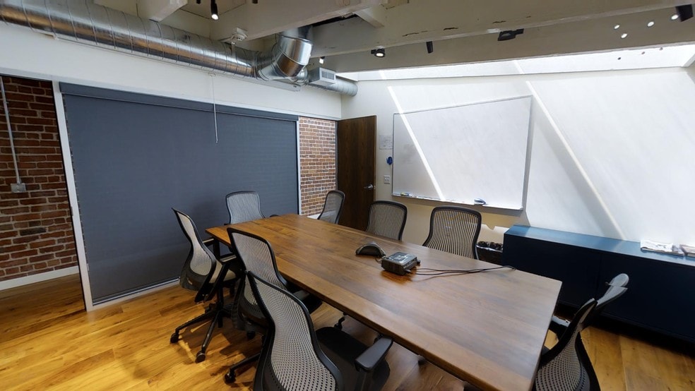 More Photos Of 2865 7th St, Berkeley Warehouse For Lease