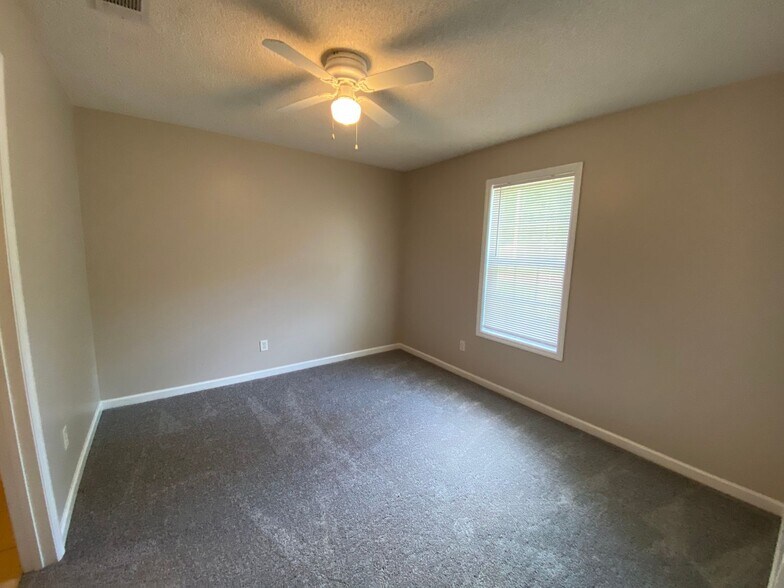 More Photos Of 211 Gard St, Valdosta Apartments For Sale