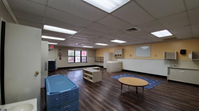 More Photos Of 903 Greatwood Glen Dr, Sugar Land Daycare Center For Lease