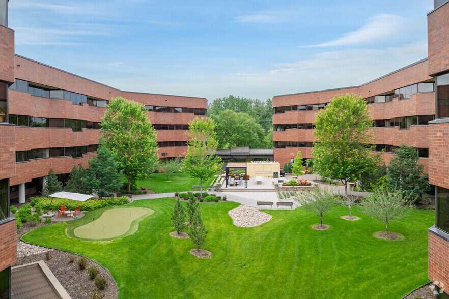 More Photos Of 7900 W 78th St, Edina Office For Lease