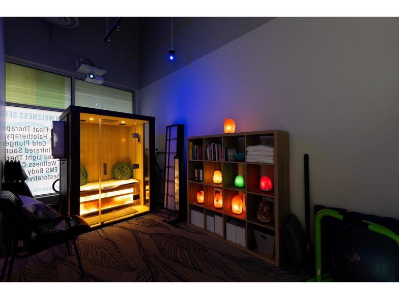 More Photos Of 1828 McCallum Rd, Abbotsford General Retail For Sale