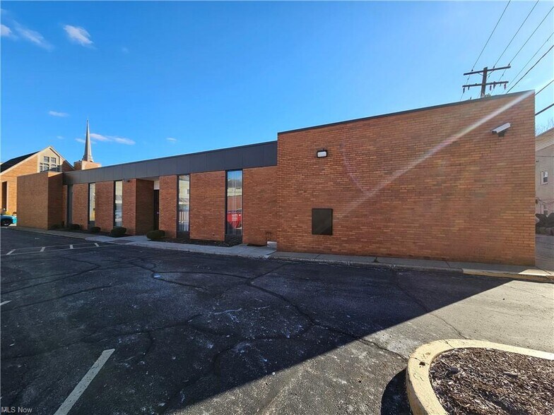 More Photos Of 3265 Main St, Weirton Bank For Sale
