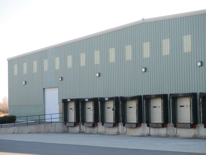 More Photos Of 7350-7380 Gallerher Rd, Gainesville Unknown For Lease