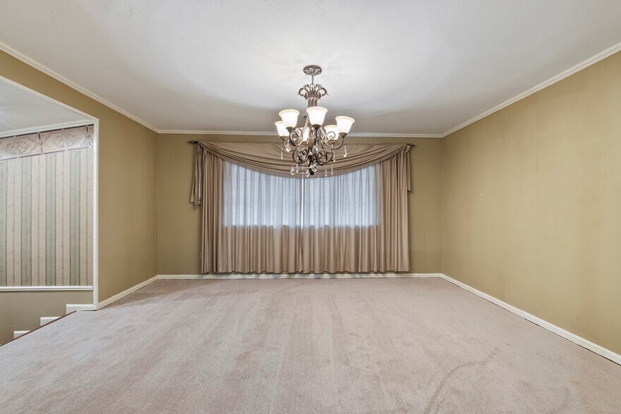 More Photos Of 30 Broadview St, Greenbrier Office For Sale