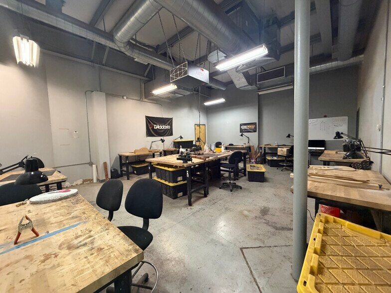 More Photos Of 5000 Harding Pl, Nashville Showroom For Lease