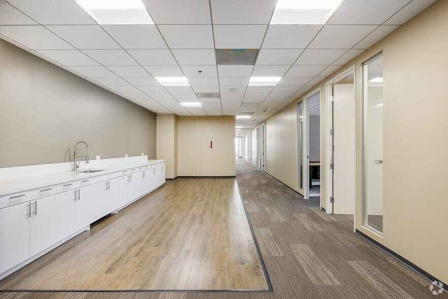 More Photos Of 5901 W Century Blvd, Los Angeles Coworking Space