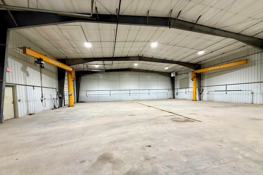 More Photos Of 601 Gilbertson St SE, Tioga Warehouse For Lease