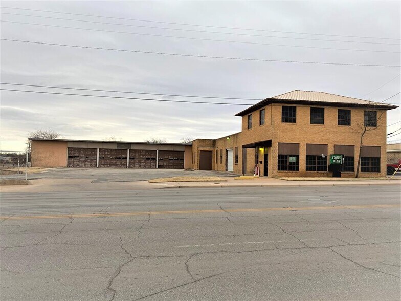 Primary Photo Of 906 E Broadway St, Sweetwater Office For Sale