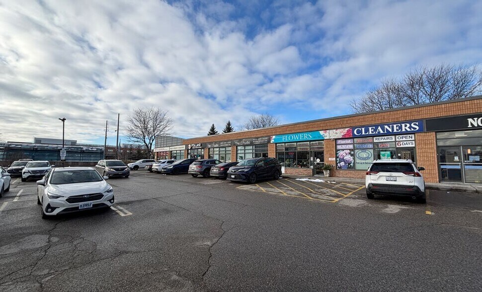 More Photos Of 531 Atkinson Ave, Vaughan Storefront For Lease