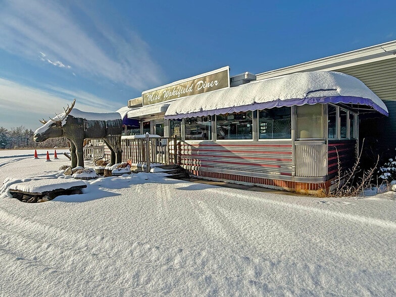 Primary Photo Of 7 Windy Hollow Rd, Sanbornville Restaurant For Sale