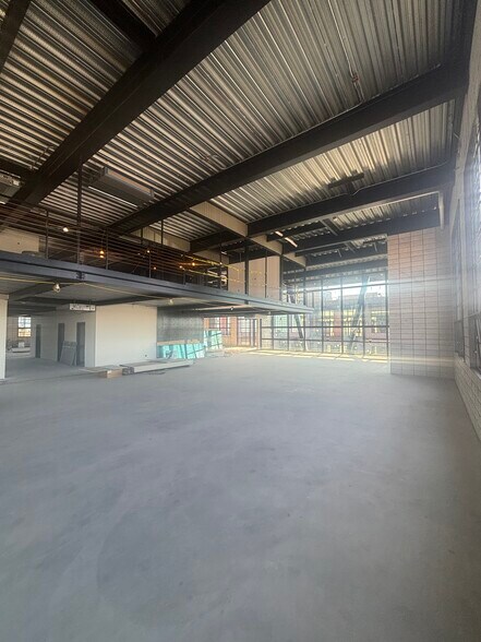 More Photos Of 1320-1330 E Franklin Ave, El Segundo Service For Lease