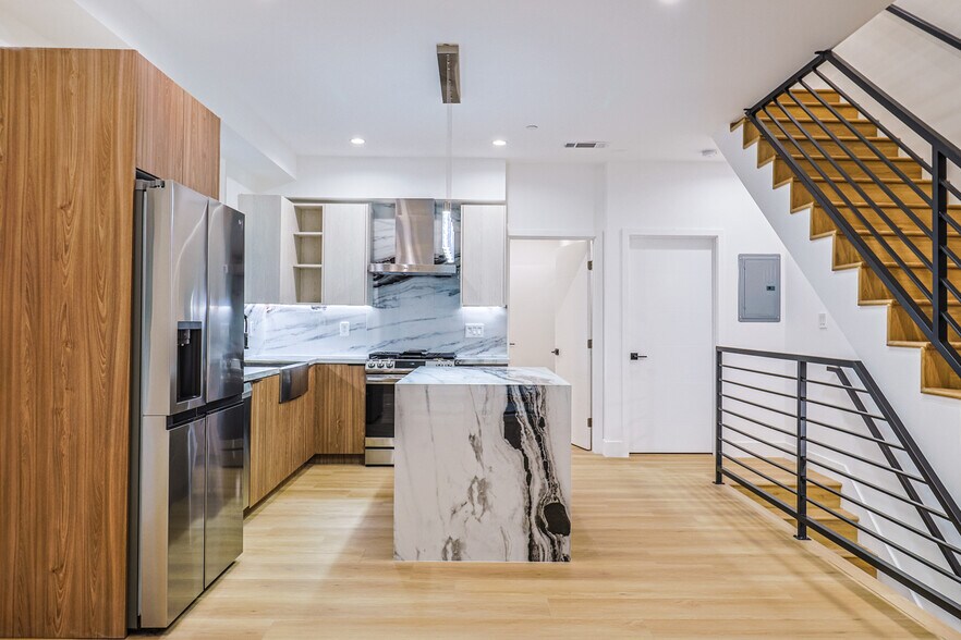 More Photos Of 4842 W 17th St, Los Angeles Apartments For Sale