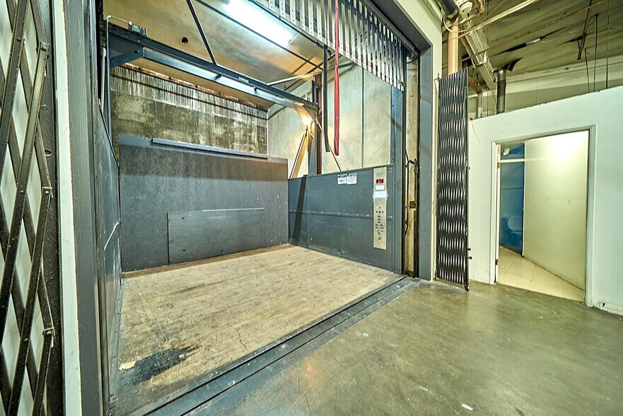 More Photos Of 3435-3535 S Broadway, Los Angeles Warehouse For Sale