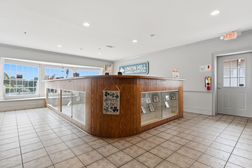 More Photos Of 2853 Lower Union Hill Rd, Canton Veterinarian Kennel For Sale