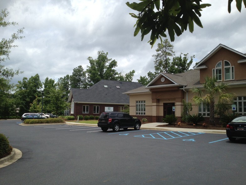 More Photos Of 690 Columbiana Dr, Columbia Medical For Sale