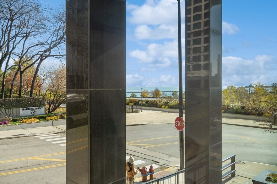 More Photos Of 400 E Randolph St, Chicago Apartments For Sale