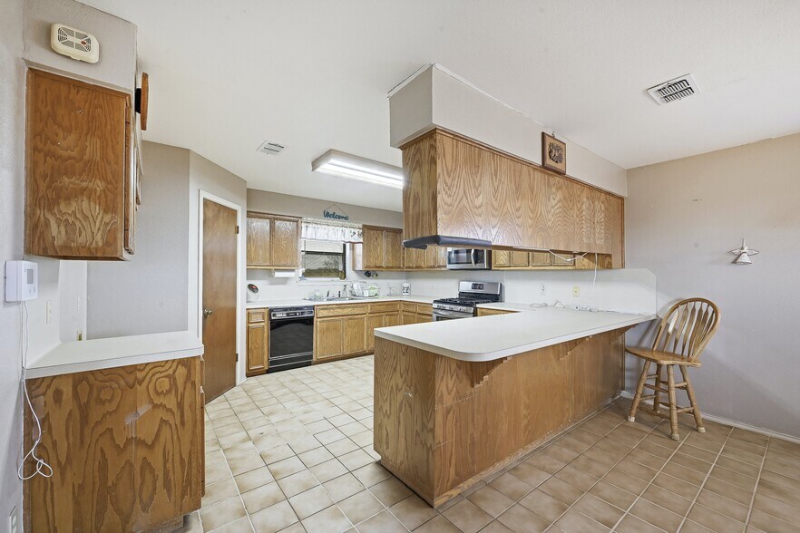 More Photos Of 4100 County Road 101, Taylor Land For Sale