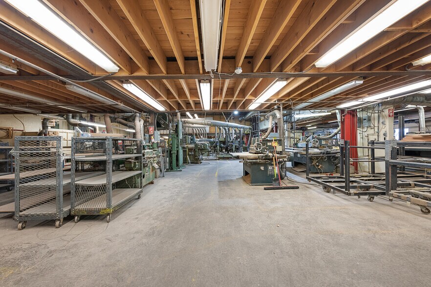 More Photos Of 14 Conway St, Madawaska Valley Manufacturing For Sale