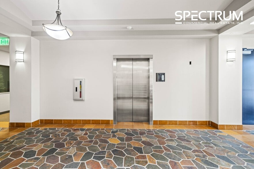 More Photos Of 25106 Avenue Tibbitts, Valencia Loft Creative Space For Sale