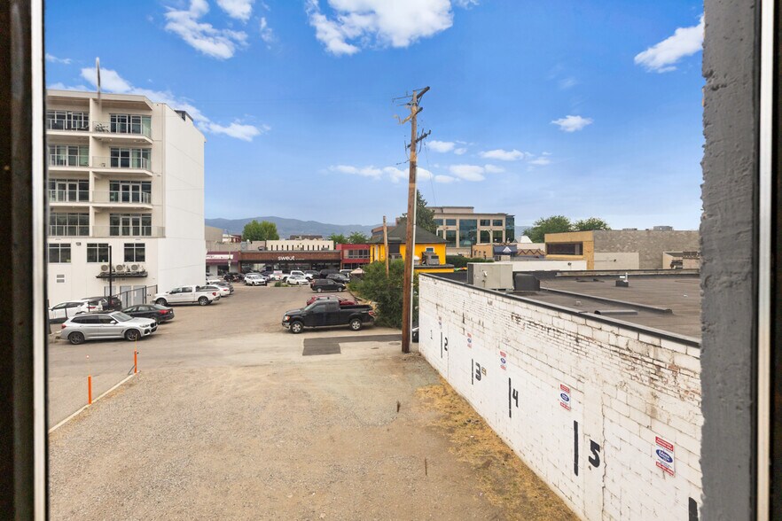 More Photos Of 537 Bernard Av, Kelowna Office For Lease