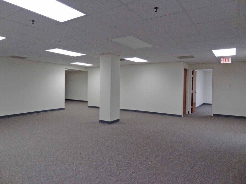 More Photos Of 1311-1319 Pineview Dr, Morgantown Medical For Lease