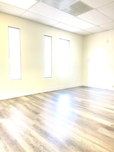 More Photos Of 121 W Whittier Blvd, La Habra Medical For Lease