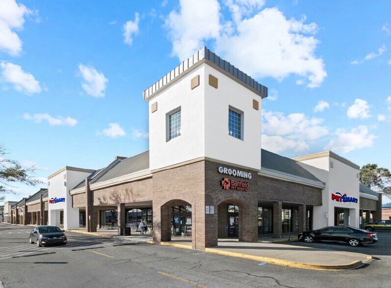 More Photos Of 6241-6251 N Davis Hwy, Pensacola Unknown For Lease