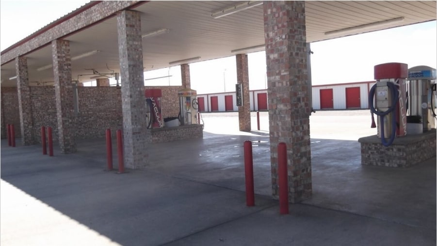 More Photos Of 101 Cedar Dr, Davis Carwash For Sale