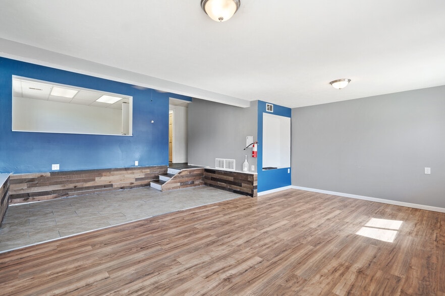 More Photos Of 560 W Pike St, Canonsburg Office Residential For Sale